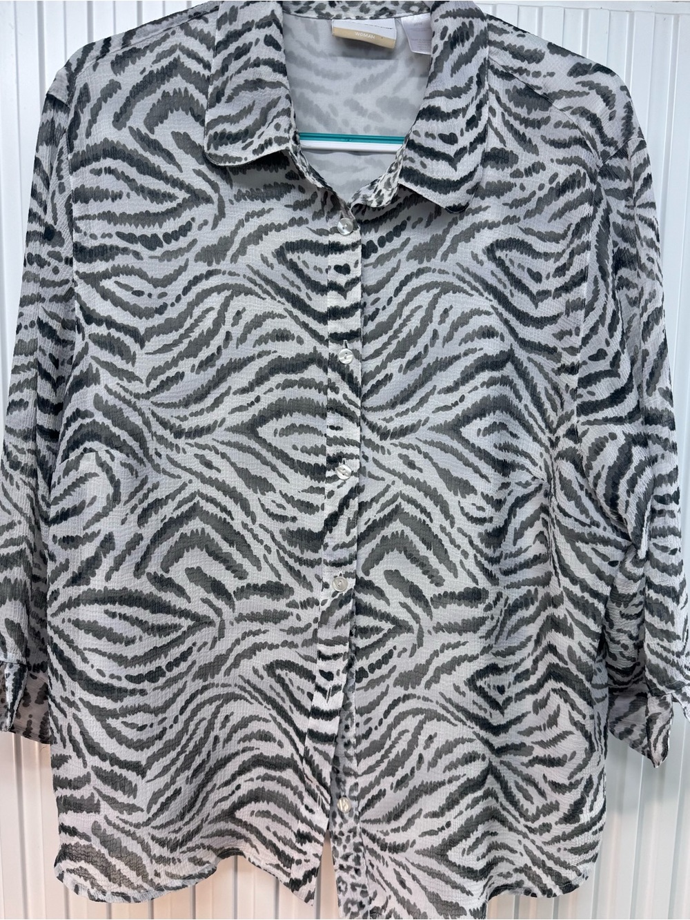 Alfred Dunner Women’s size 20 Black & White Zebra Button-Front Top